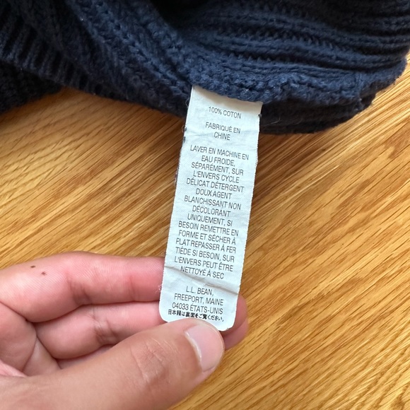 Vintage oversized navy blue LL Bean Sweater - Picture 4 of 8